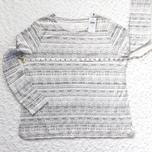 NWT J. Jill Pima Cotton Crew Neck Long Sleeve Tee Gray Ivory Print NWT Size LP - Picture 3 of 6
